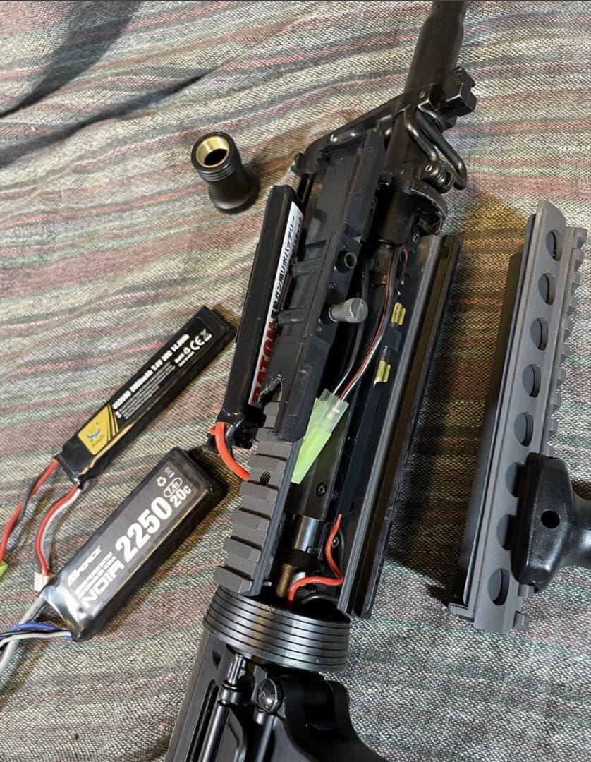 東京マルイ　sr16 m4 g&pメタルフレーム組み込み　カスタム　次世代