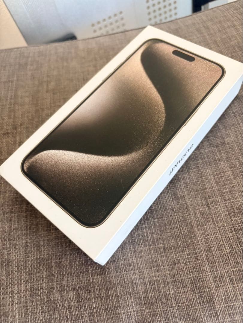 iPhone 15 pro max 256GB SIMフリー　望遠レンズ傷あり