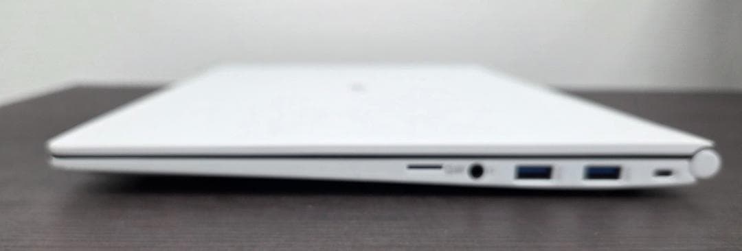 LG gram 15インチ/ i5 / 16Gb / 512Gb / オフィス