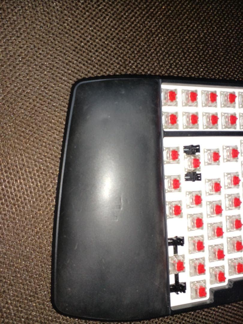 Kinesis Freestyle Edge RGB (赤軸) + リフトキット