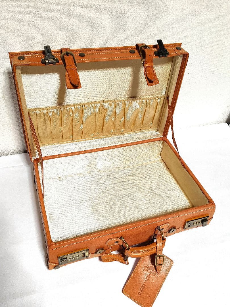 (非売品) KIRIN キリン一番搾り イチローイチ番レザーサイン入りトランク