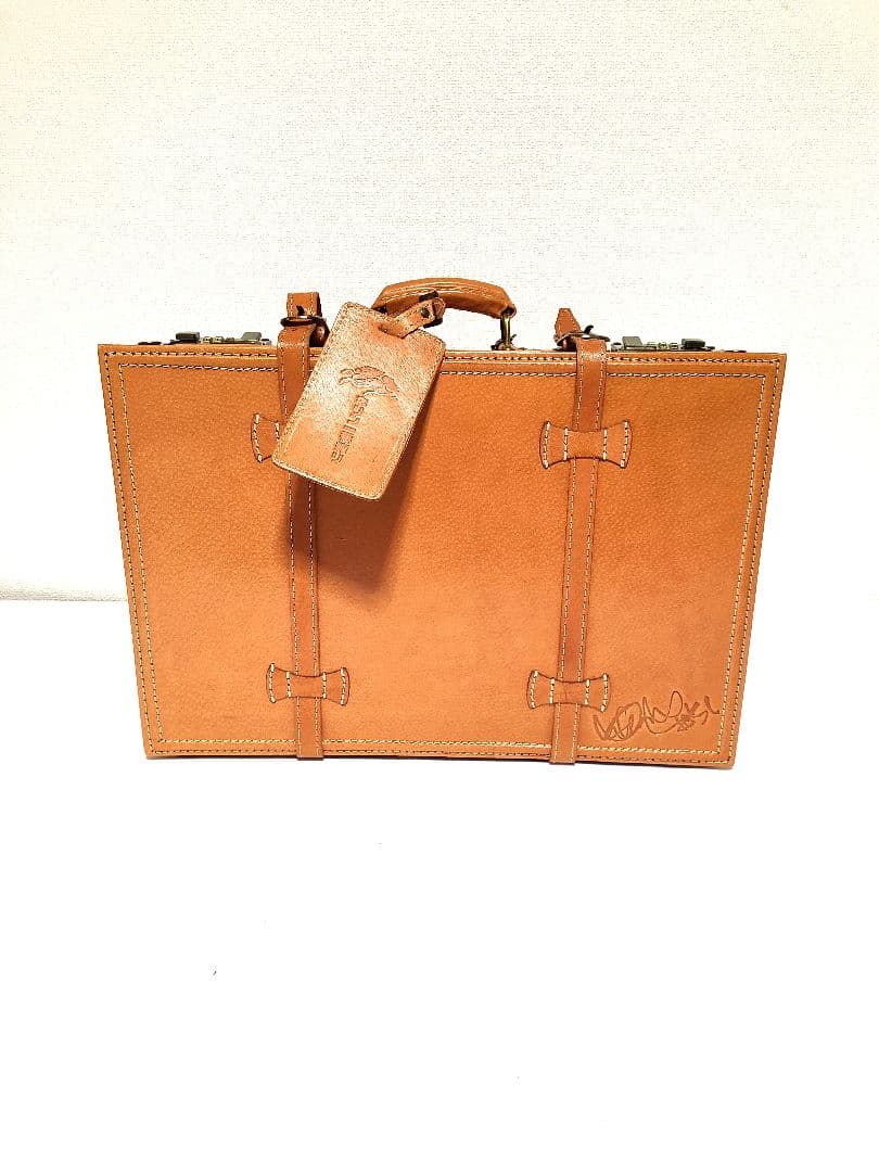 (非売品) KIRIN キリン一番搾り イチローイチ番レザーサイン入りトランク