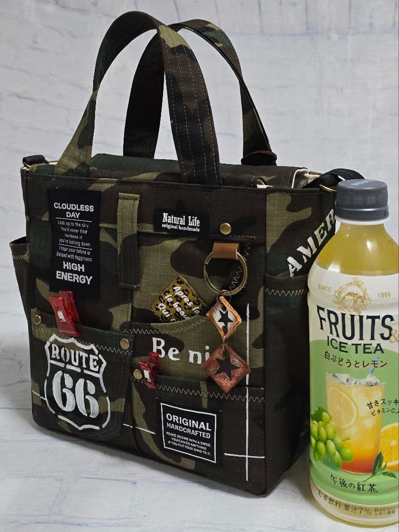 デニムリメイク トートバッグ 迷彩上部ファスナー 底板 ストラップ付き