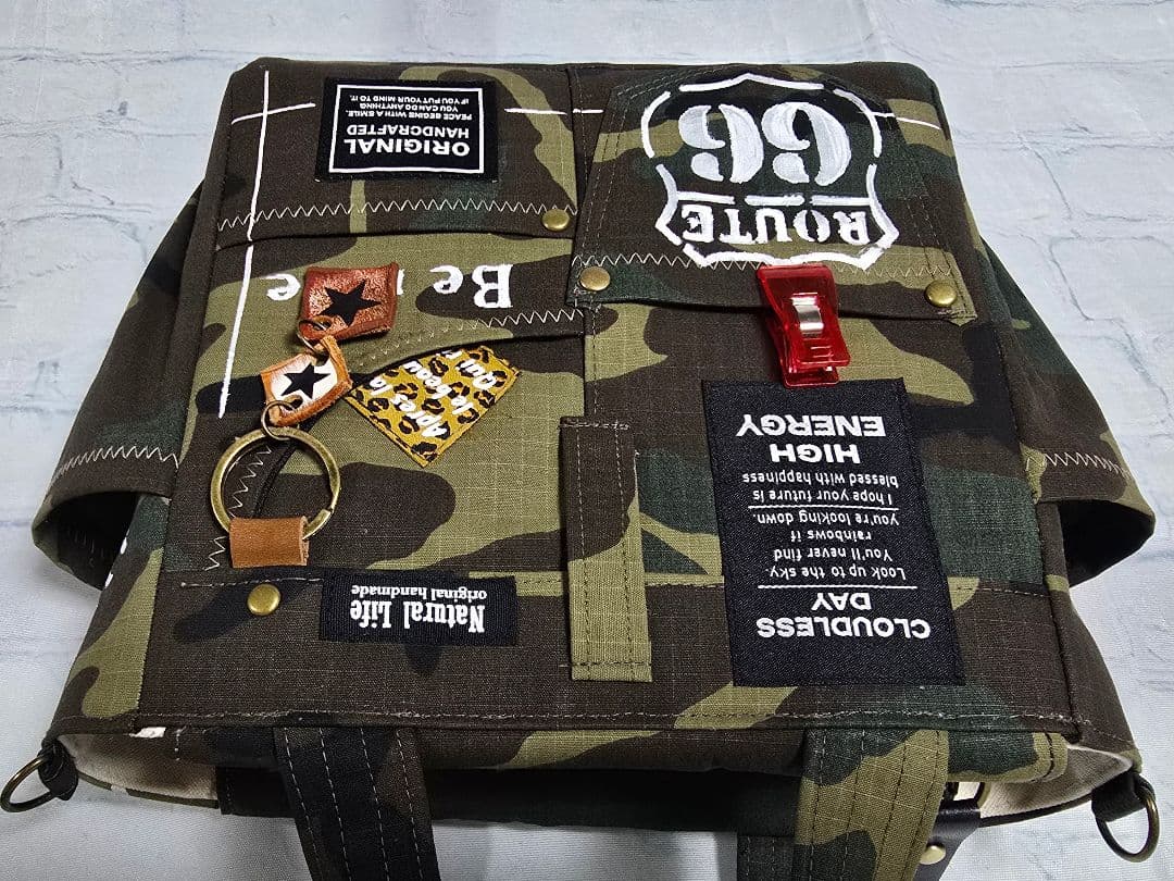 デニムリメイク トートバッグ 迷彩上部ファスナー 底板 ストラップ付き