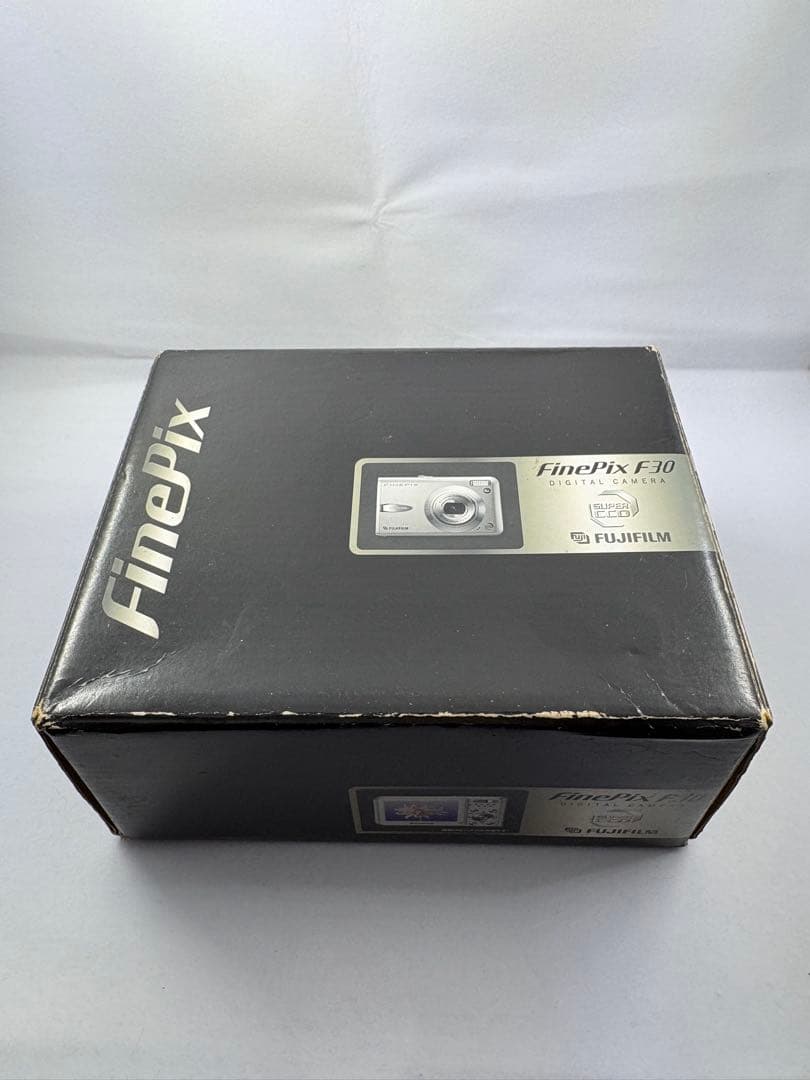 富士フイルム　FinePie F30　デジタルカメラ　デジカメ　箱付き