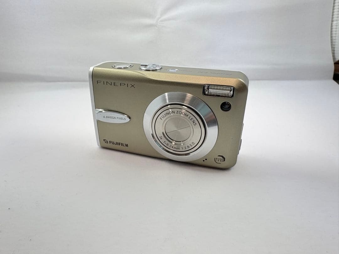 富士フイルム　FinePie F30　デジタルカメラ　デジカメ　箱付き
