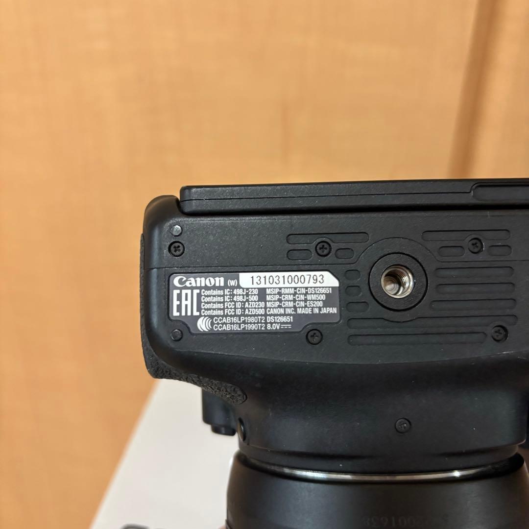 EOS 9000d 18-135 レンズキット　フルセット