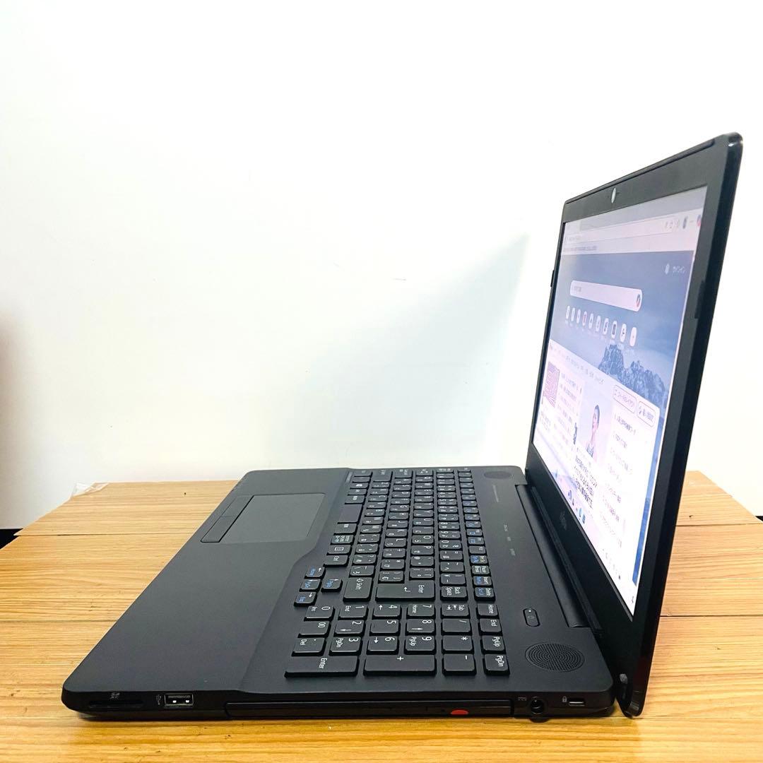 富士通ノートパソコン大容量750ギガ　カメラWin11オフィスDVD