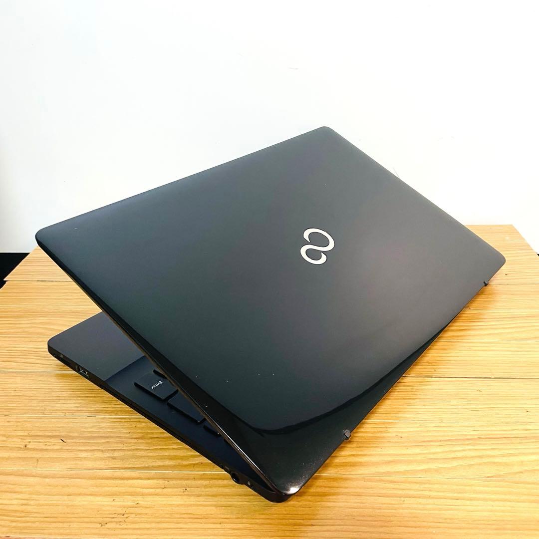 富士通ノートパソコン大容量750ギガ　カメラWin11オフィスDVD