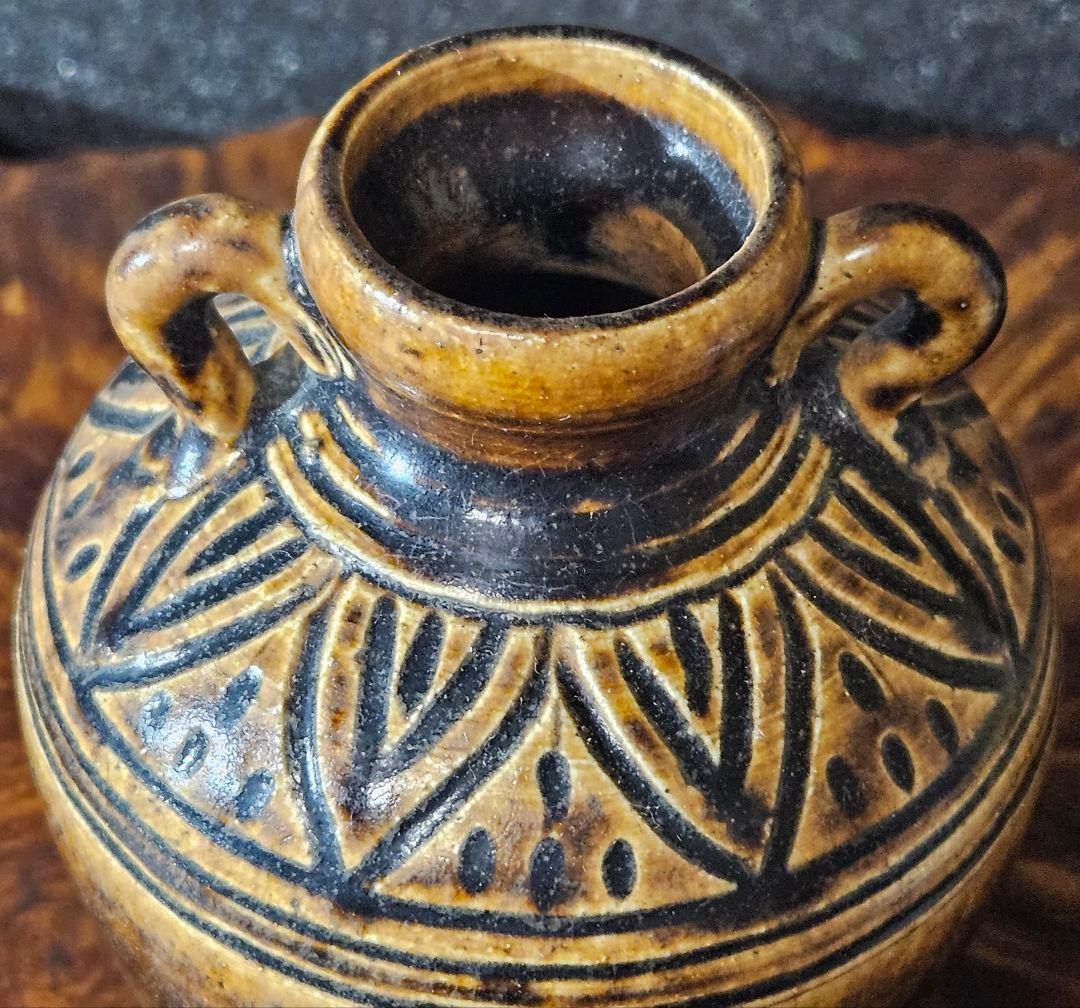 15〜16世紀　中国南方系古陶磁　東南アジア古陶磁　褐釉　陰刻文様　小壺花入茶入