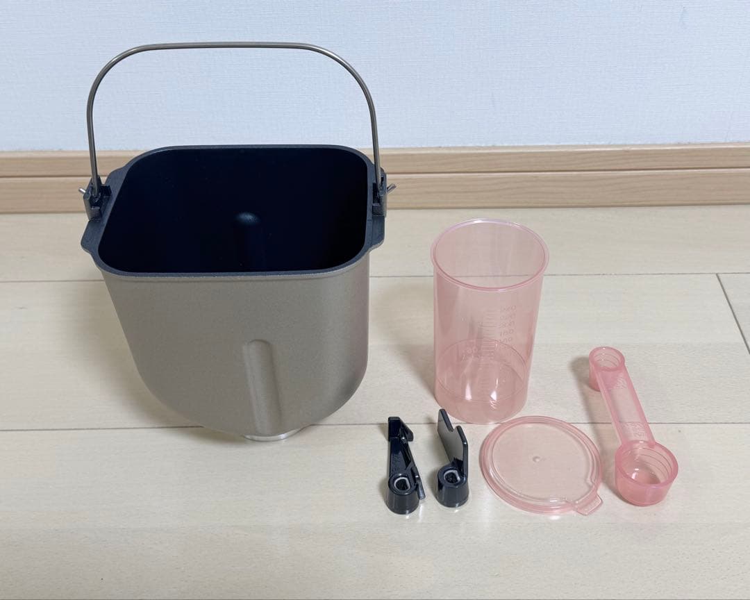 【新品同様】Panasonic ホームベーカリー SD-MT3