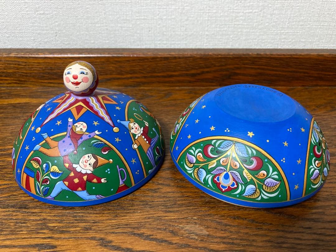 ロシア雑貨☆『ロシアのサーカス』ピエロの円形収納Boxマトリョーシカ オリガ新作