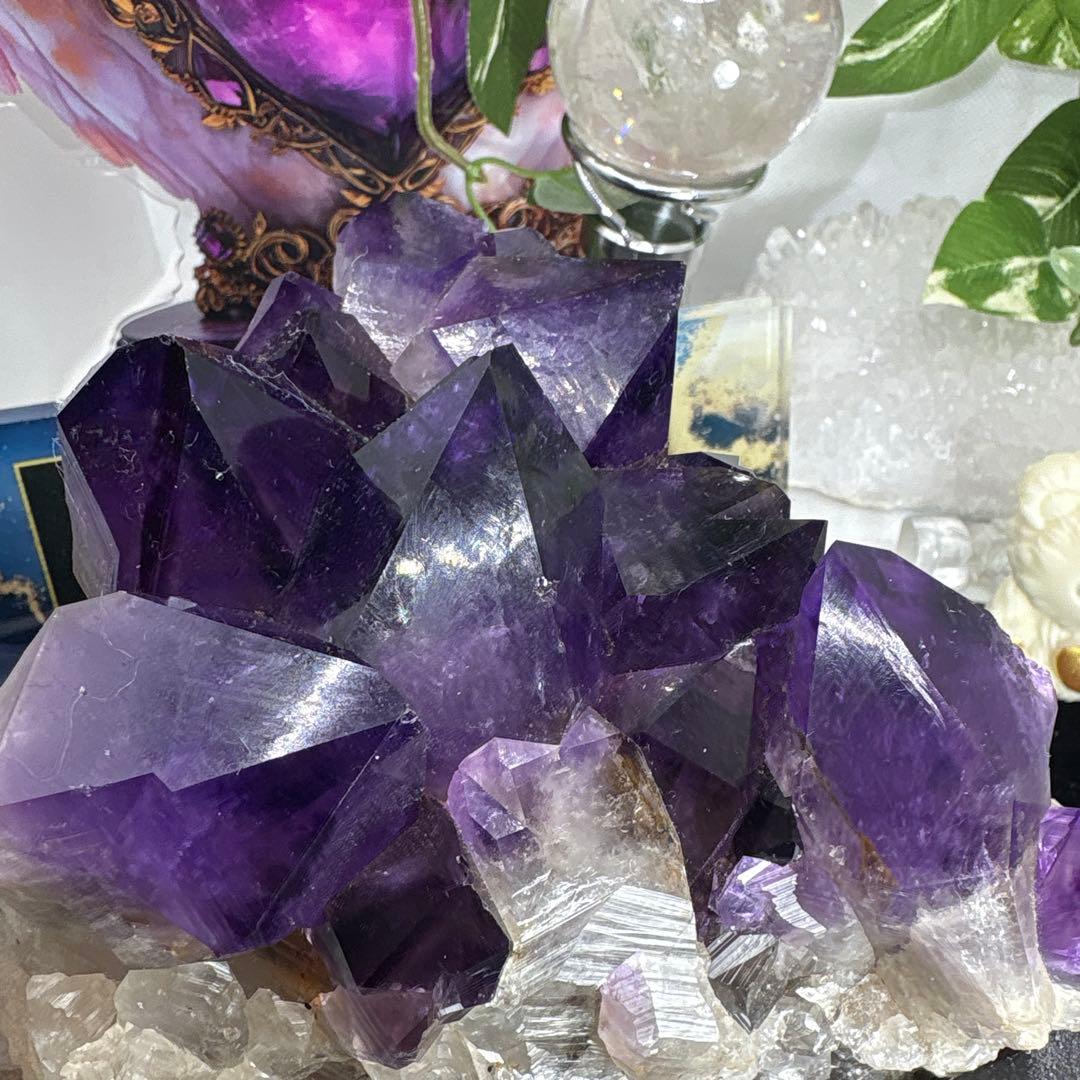 希少♡コンゴ産アメジストポイントクラスター♡1.5kg超えNo.1372 原石