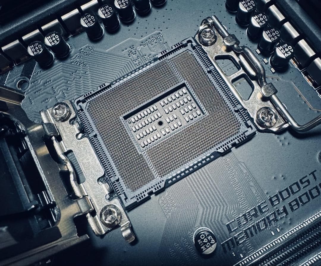 MSI MPG Z690 CARBON WIFI DDR5 マザーボード 中古品