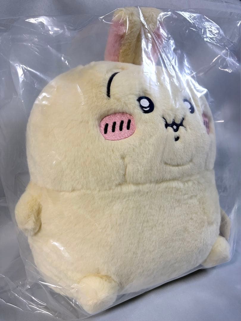 ちいかわ　重め！ ぼっちゃり抱っこぬいぐるみ　うさぎ　お顔厳選　ステッカー2枚付