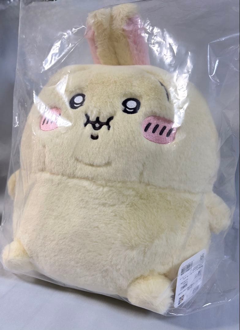 ちいかわ　重め！ ぼっちゃり抱っこぬいぐるみ　うさぎ　お顔厳選　ステッカー2枚付