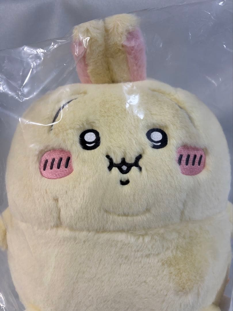 ちいかわ　重め！ ぼっちゃり抱っこぬいぐるみ　うさぎ　お顔厳選　ステッカー2枚付