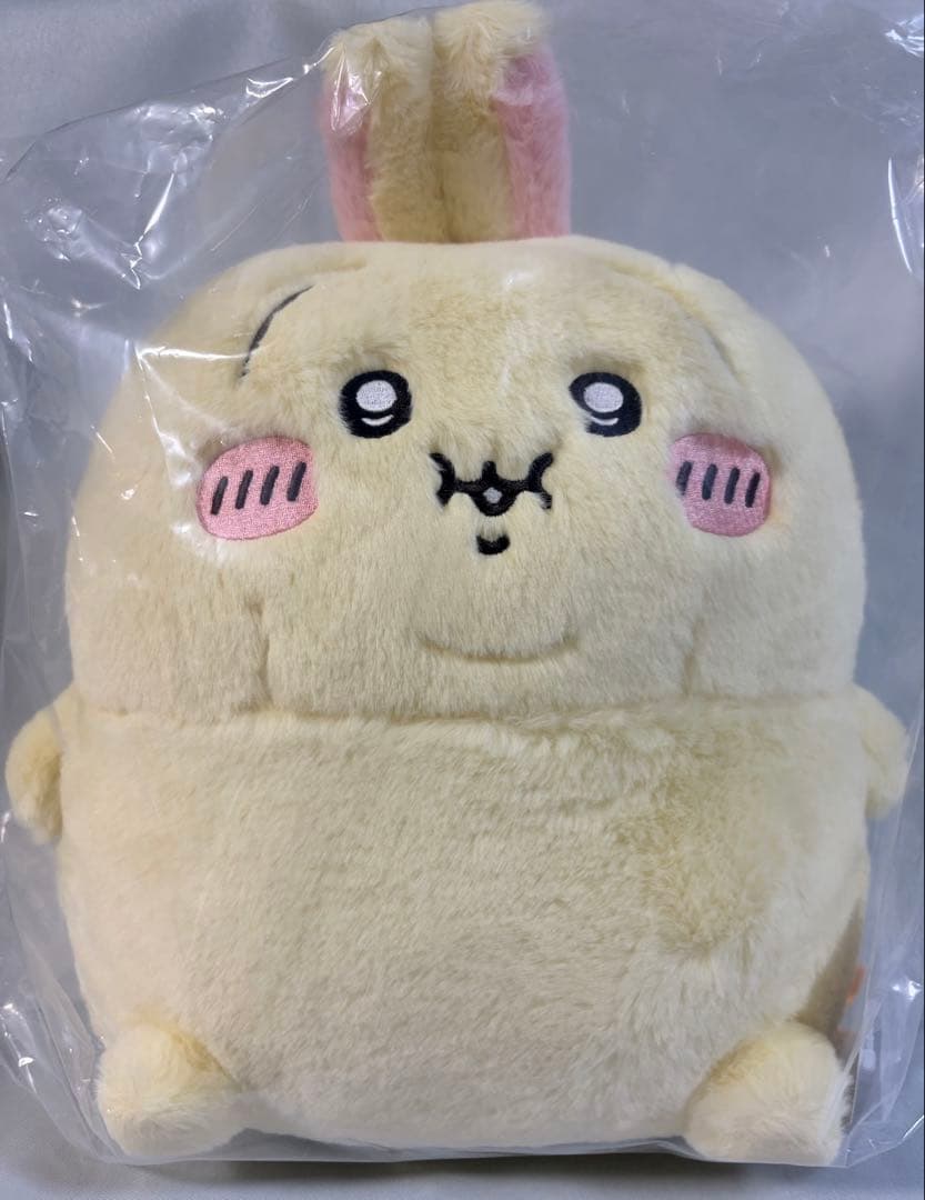 ちいかわ　重め！ ぼっちゃり抱っこぬいぐるみ　うさぎ　お顔厳選　ステッカー2枚付