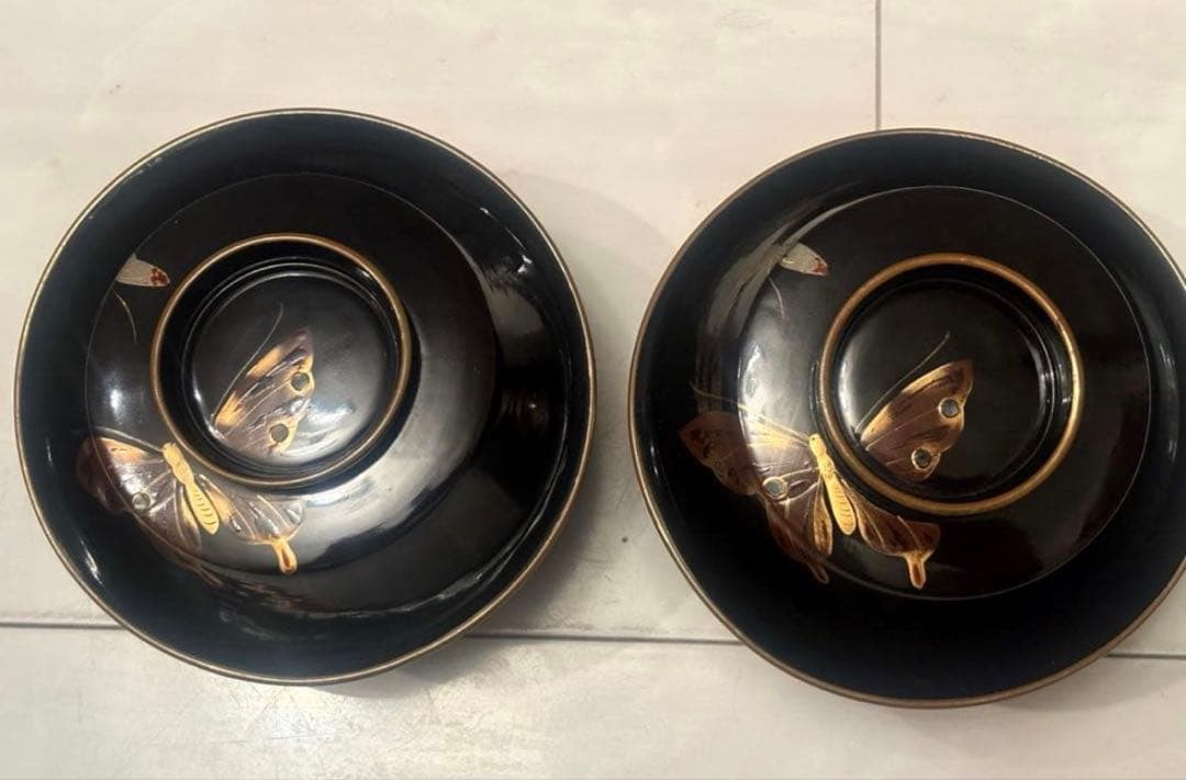 アンティーク金彩と貝の螺鈿模様の蝶々とお花が芸術的で絢爛豪華な木製輪島お椀2客