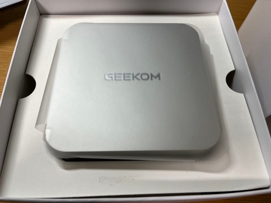 【美品】GEEKOM A6 ミニPC AMD Ryzen 7 6800H