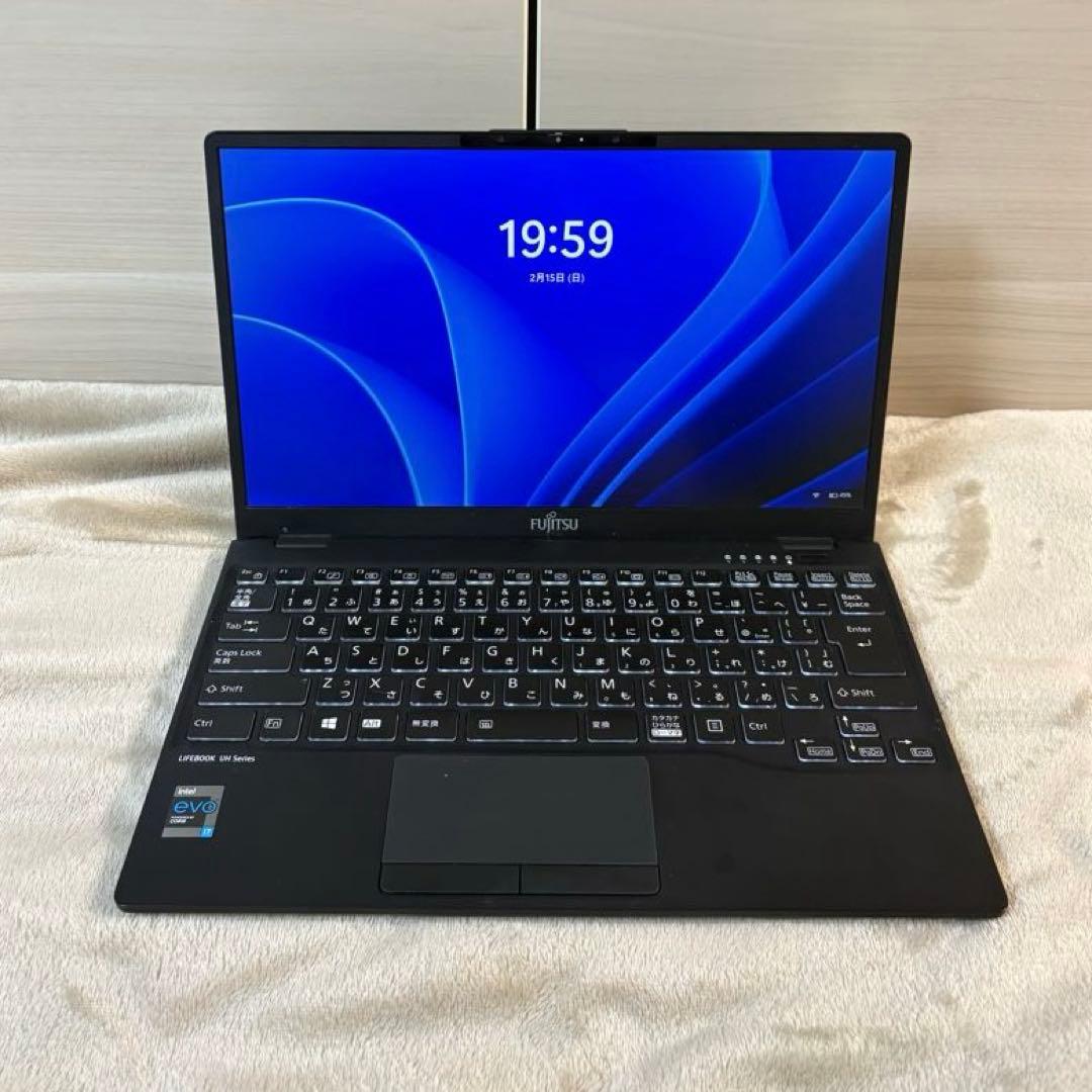 富士通 UH93/F3 Core i7-1165G7/16GB/SSD 1TB