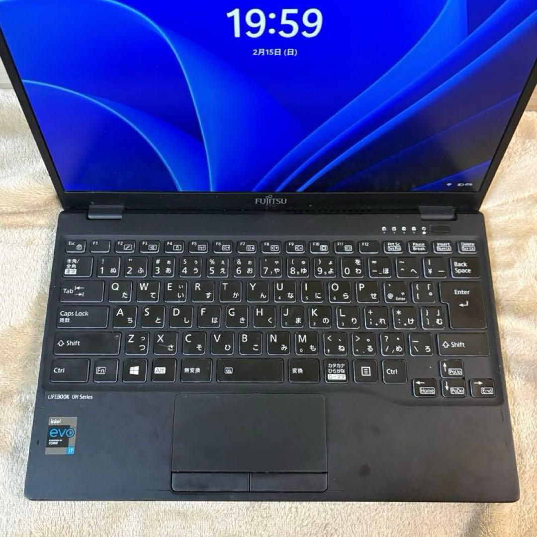 富士通 UH93/F3 Core i7-1165G7/16GB/SSD 1TB