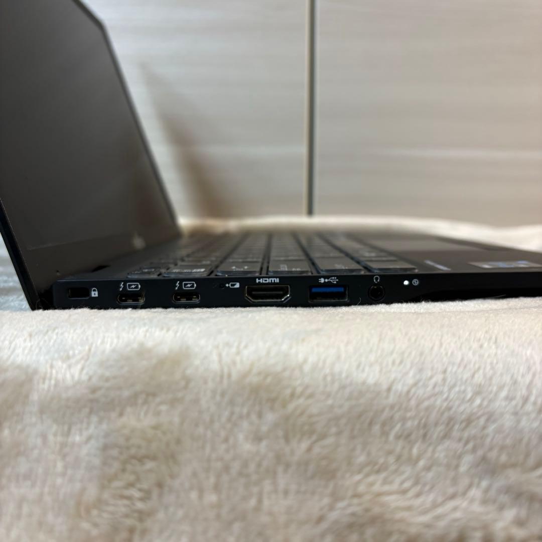 富士通 UH93/F3 Core i7-1165G7/16GB/SSD 1TB