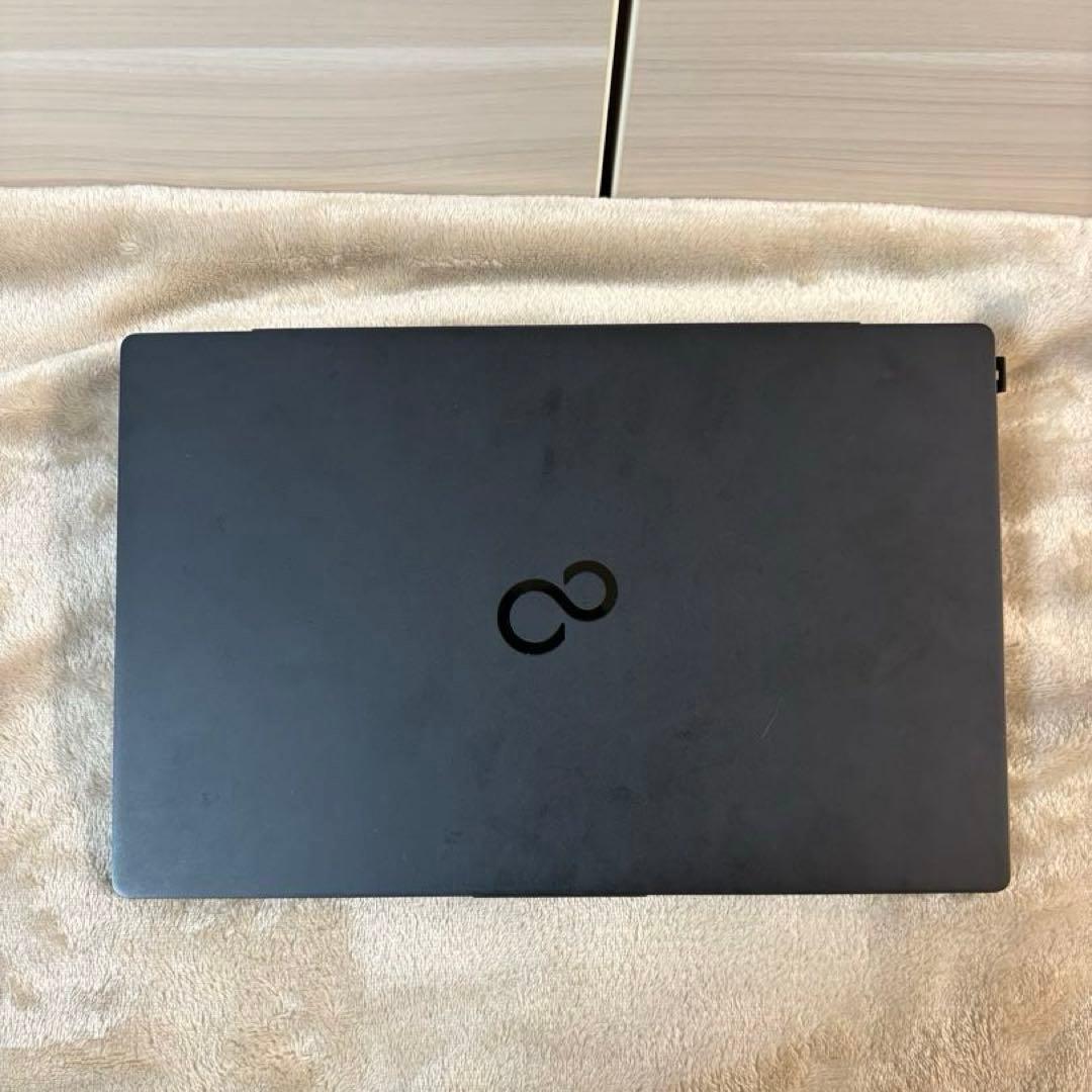 富士通 UH93/F3 Core i7-1165G7/16GB/SSD 1TB
