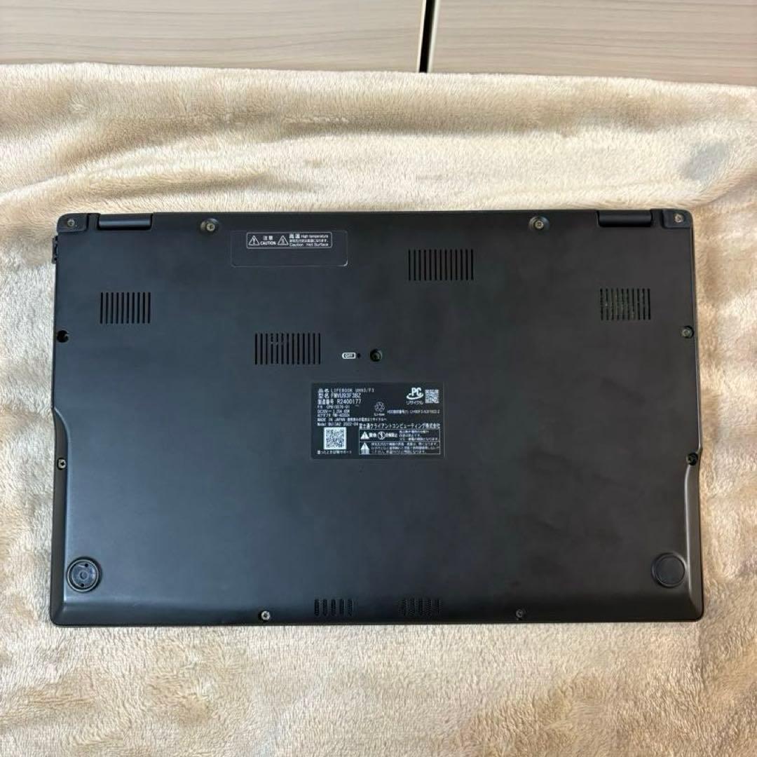 富士通 UH93/F3 Core i7-1165G7/16GB/SSD 1TB