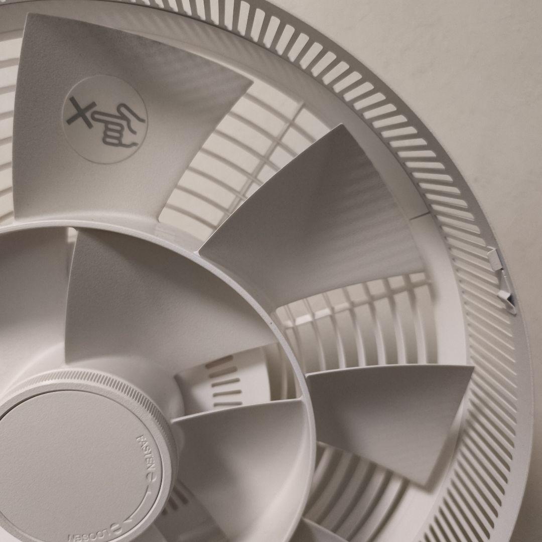 【美品】バルミューダ 扇風機 The Green Fan EGF-1600-WK