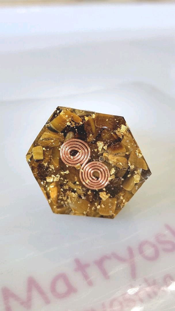 感謝セール、6cm六角錘幅狭めオルゴナイト、限定K24金箔入り、ザ・金運！