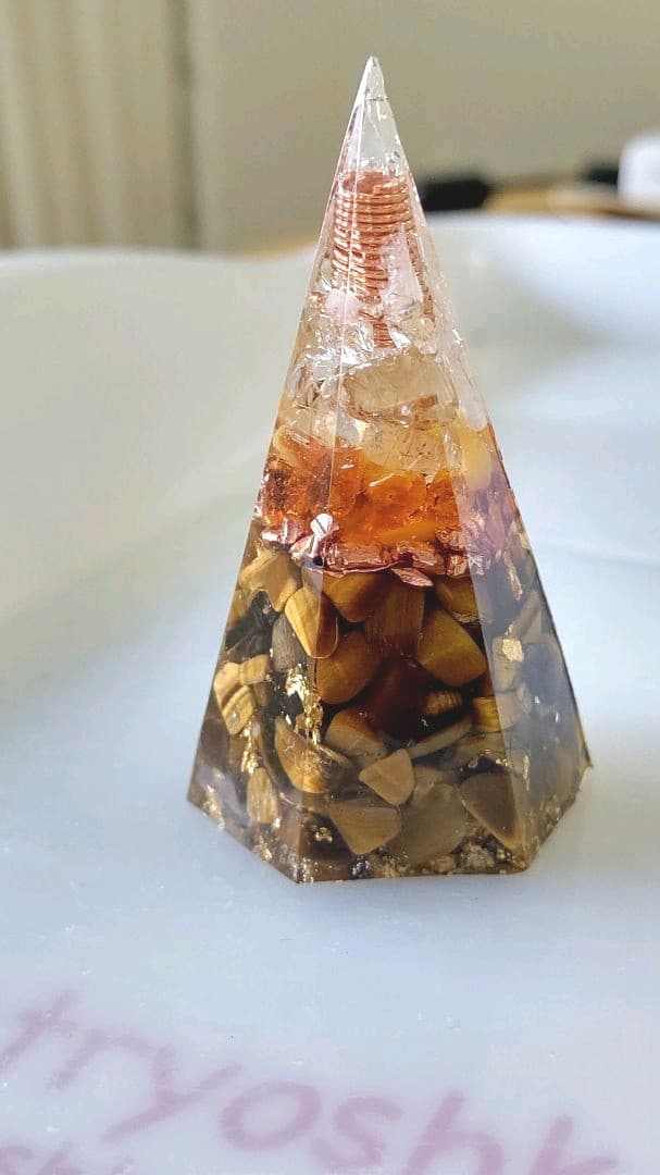 感謝セール、6cm六角錘幅狭めオルゴナイト、限定K24金箔入り、ザ・金運！