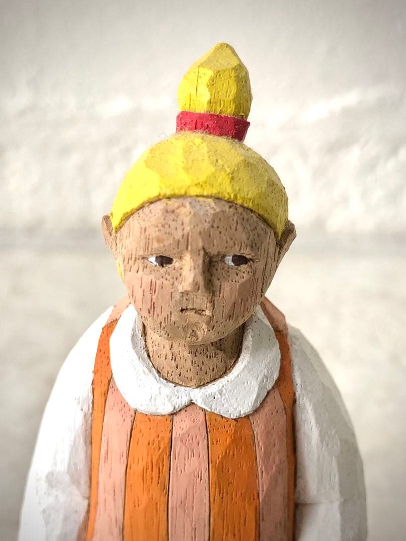 江籠正樹さん木彫「犬と少女」