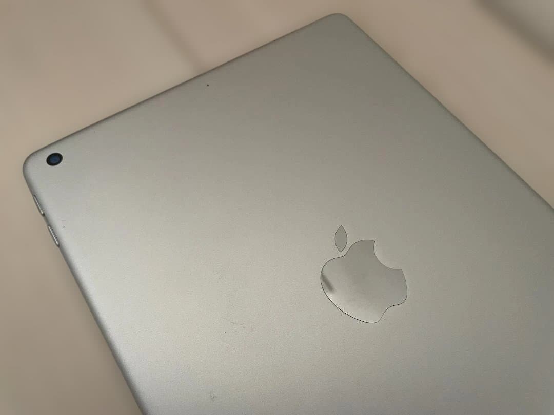 Apple iPad 第6世代 32GB