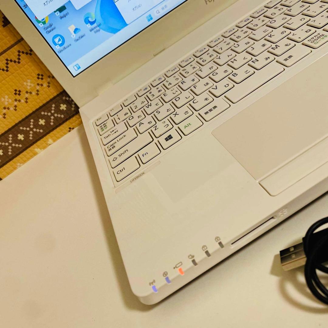 Y820 FujitsuノートパソコンSSDメモリ8G高速 Windows11