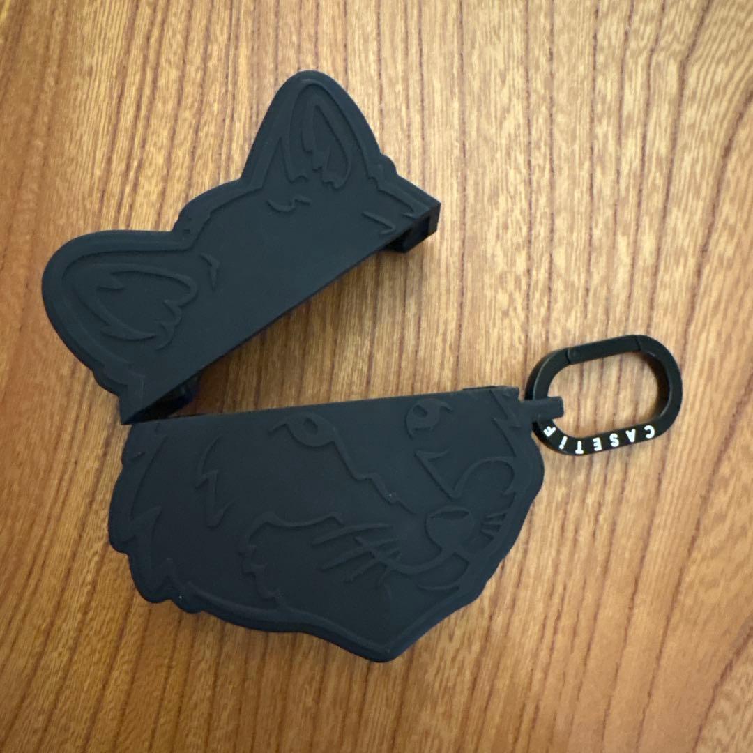 MAISON KITSUNÉ 猫型イヤホンケース ブラック
