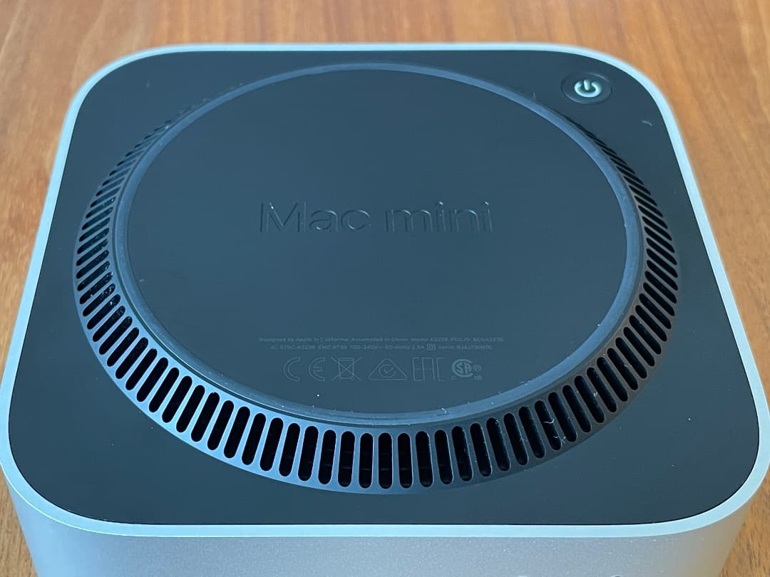 M4 Mac mini 16GBメモリ 1TB SSD《美品です》