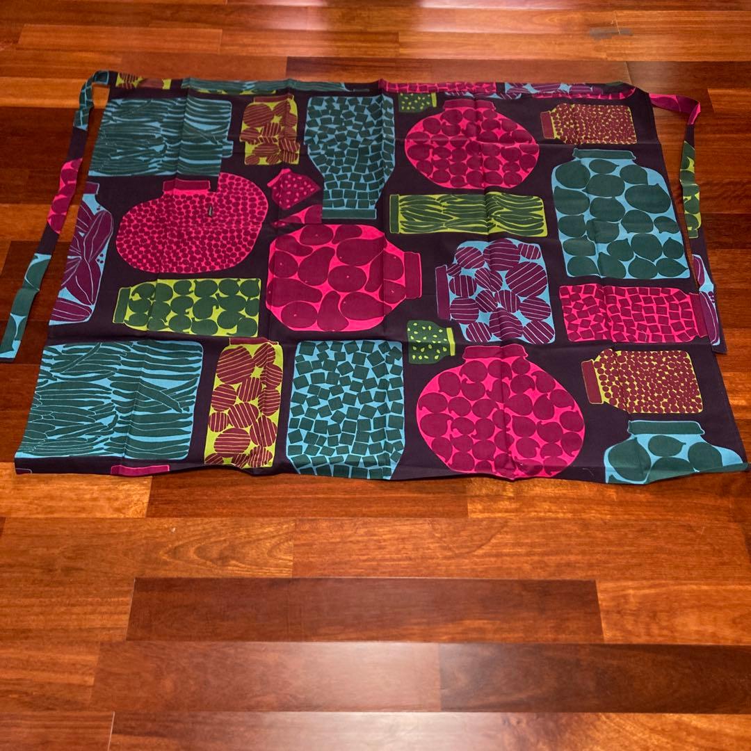 マリメッコ　ハーフエプロン　プルヌッカ