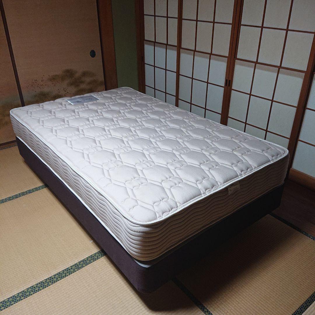 シモンズのセミダブル ビューティーレスト マットレス+ ボックススプリング付き
