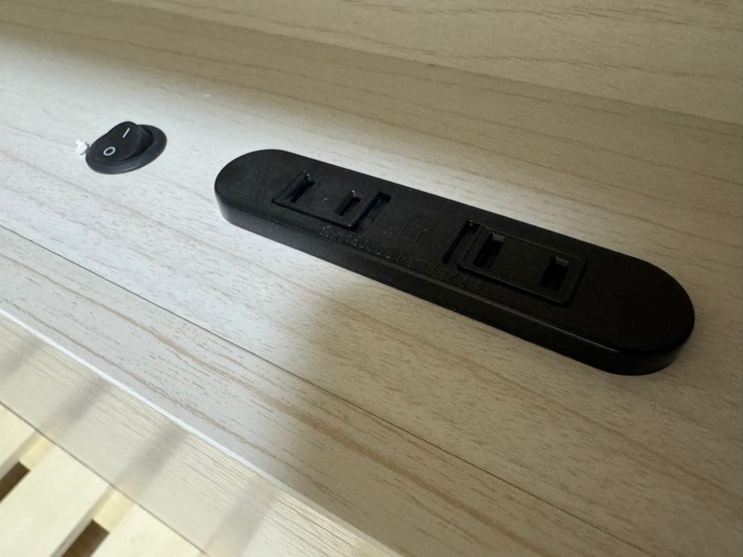 関東圏配送限定　新品　インテリア岩永　ダブルサイズ　ベッドフレーム