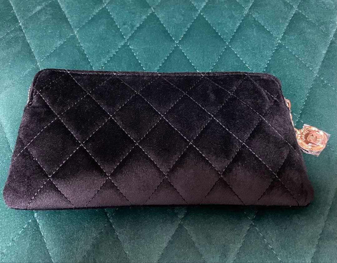 新品　シャネル キルティングポーチ　ノベルティ品　ベルベット　コスメポーチ