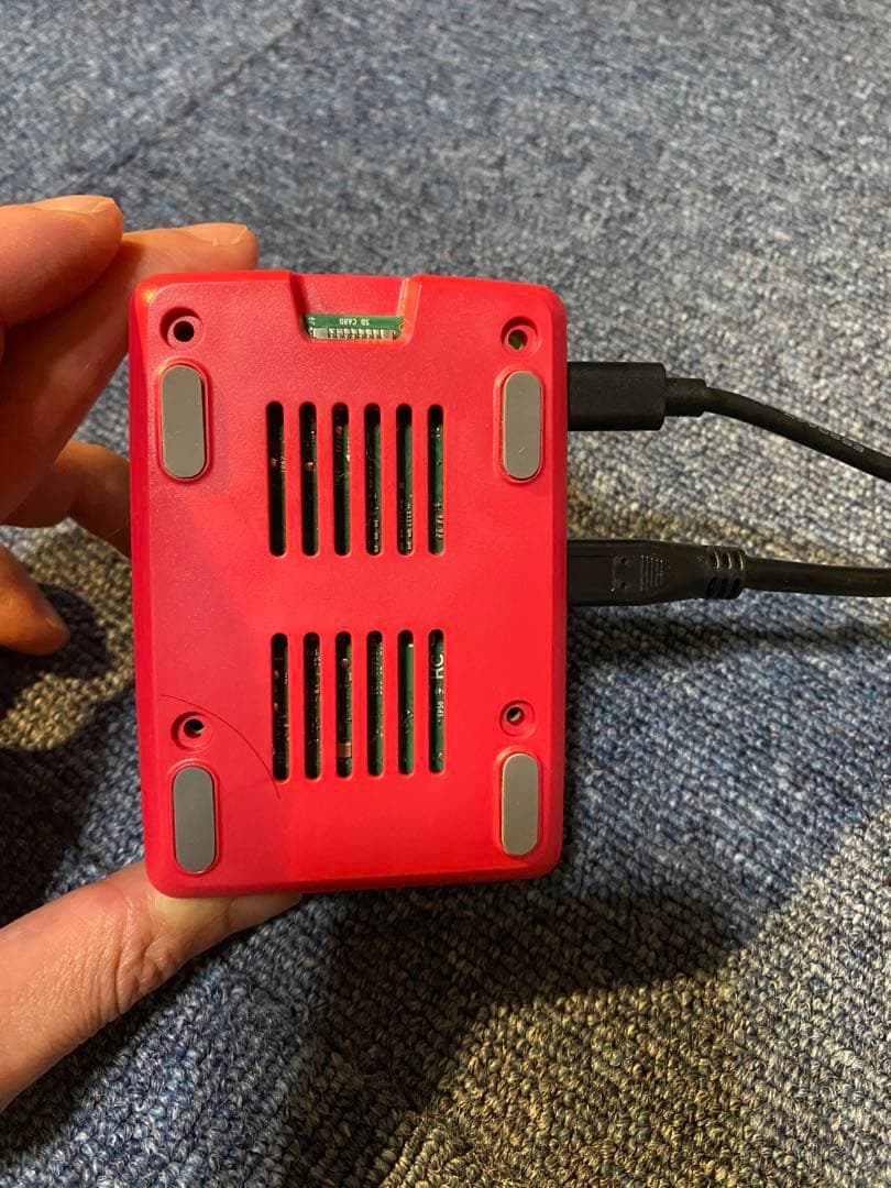 Raspberry Pi 5 8GB（純正ケース・電源アダプタ付き）