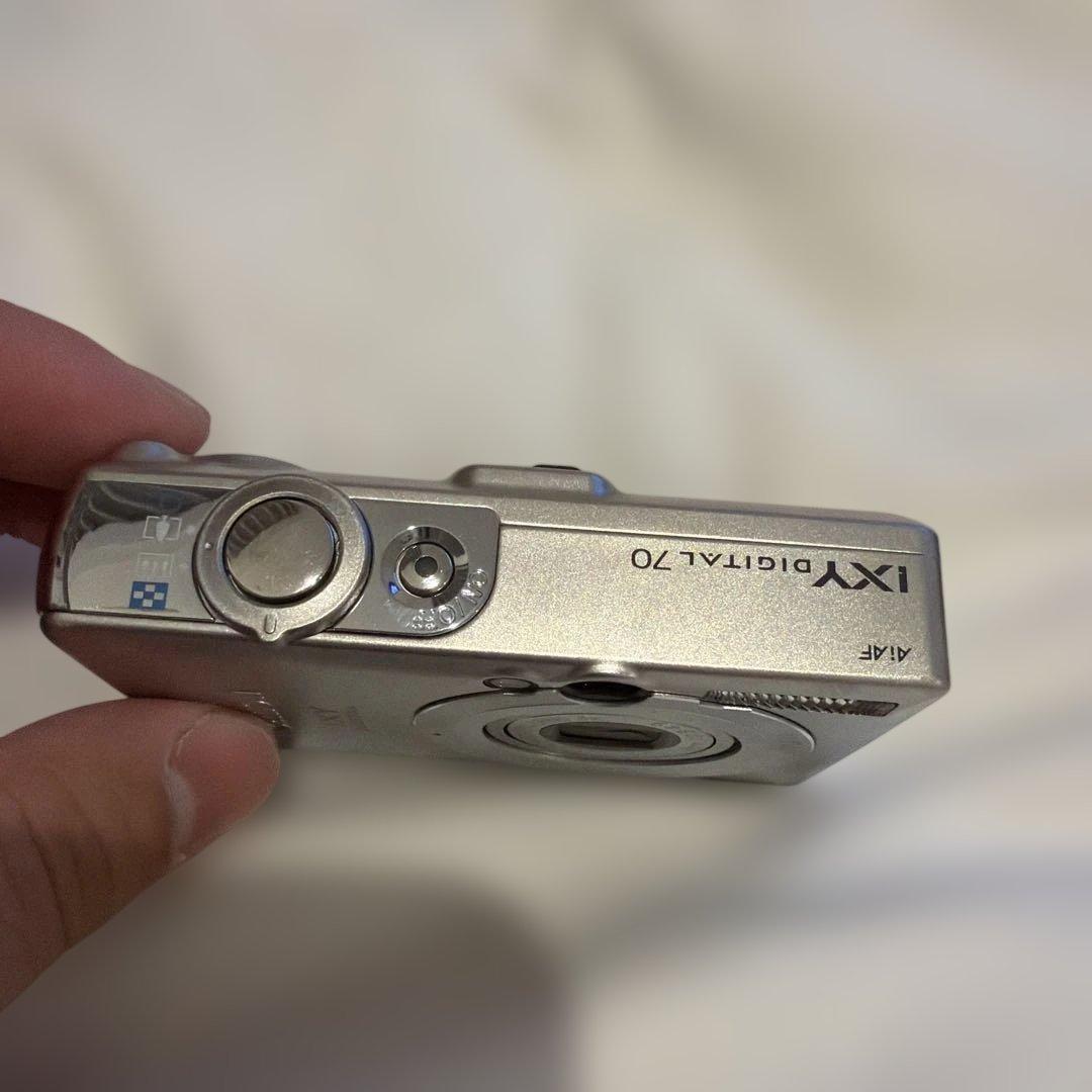 美品　canon&キャノン　ixy70 デジタルカメラ