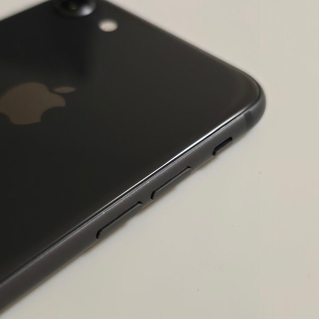 【美品】Apple　iPhone8　64gb グレイ　ブラック　バッテリー94%