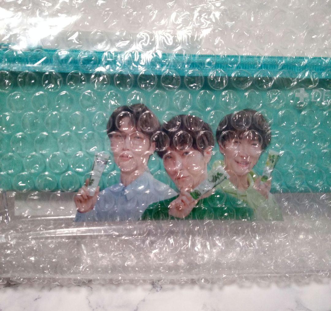 デンティス 渡辺翔太さん オリジナルポーチ