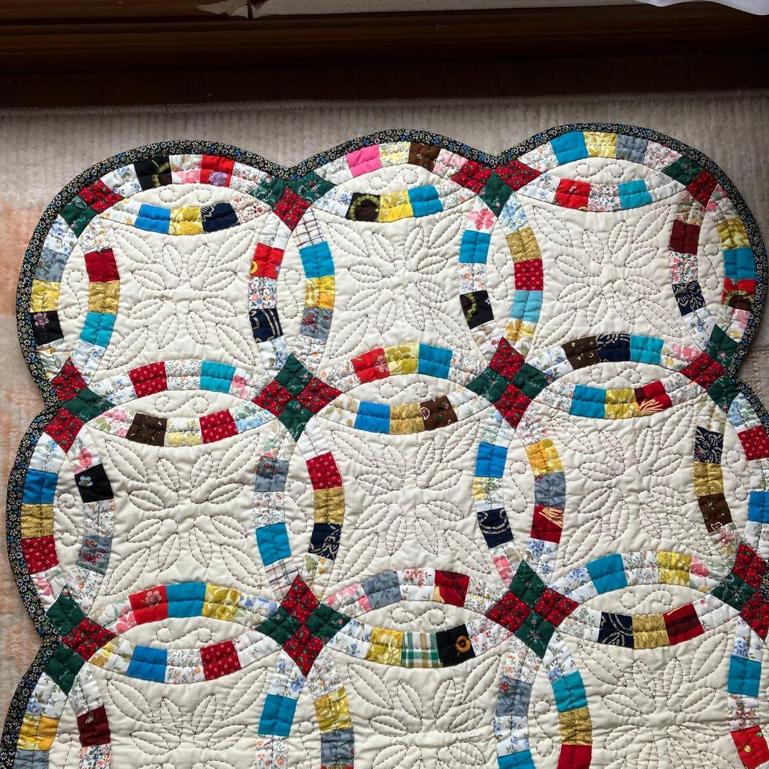 カラフルな手縫いキルト 約120cm x 80cm