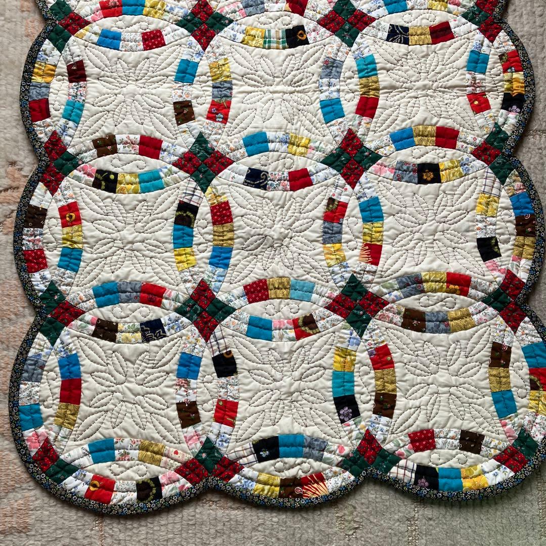 カラフルな手縫いキルト 約120cm x 80cm