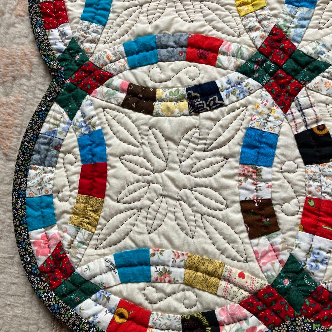 カラフルな手縫いキルト 約120cm x 80cm