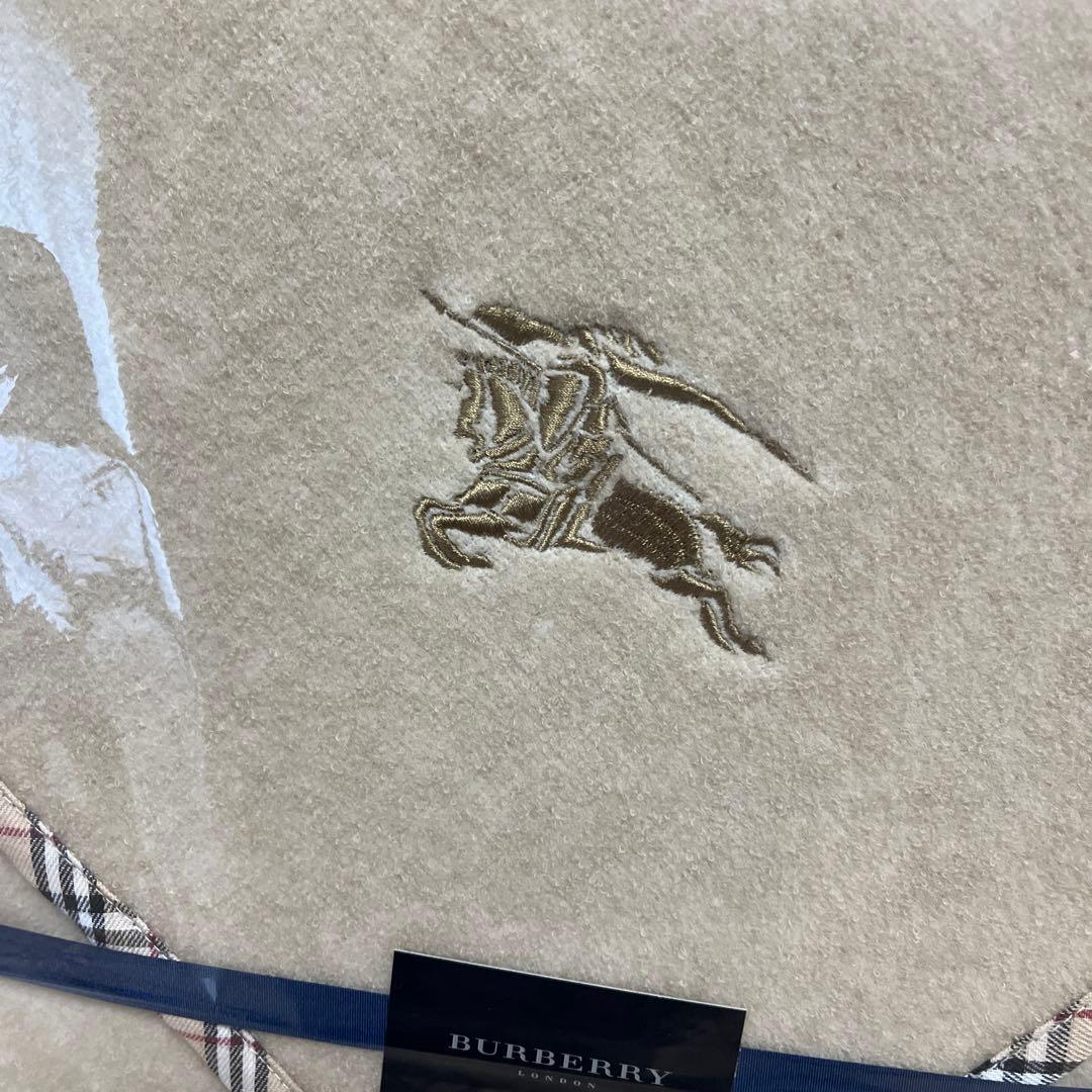 BURBERRYルームケット・ひざ掛け　　　ブランケット