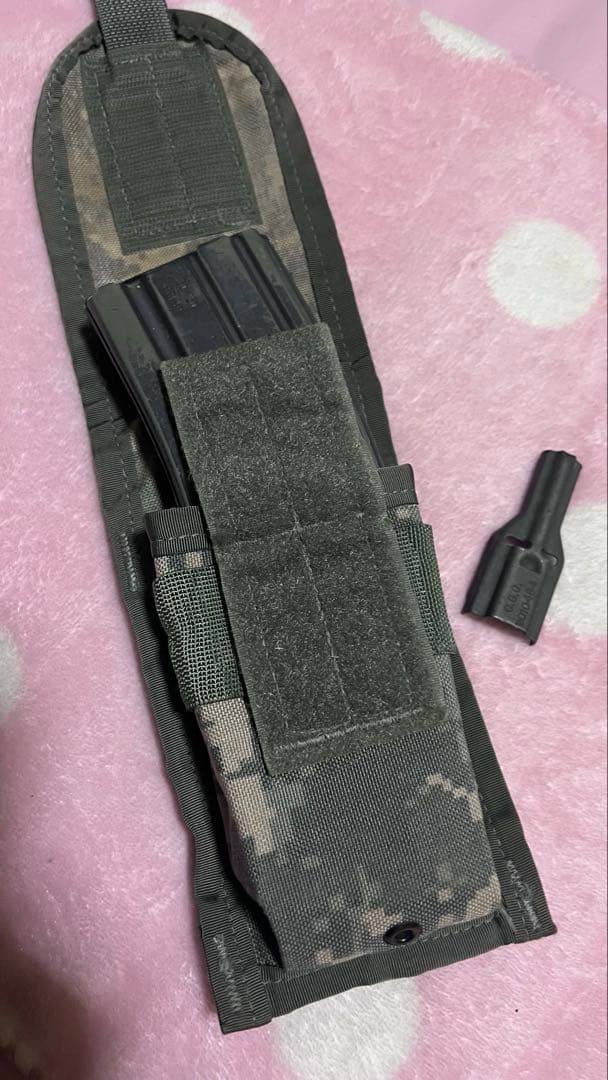 マガジンポーチ&M4マガジン&マガジンチャージャー 3個セット販売 実物 放出品